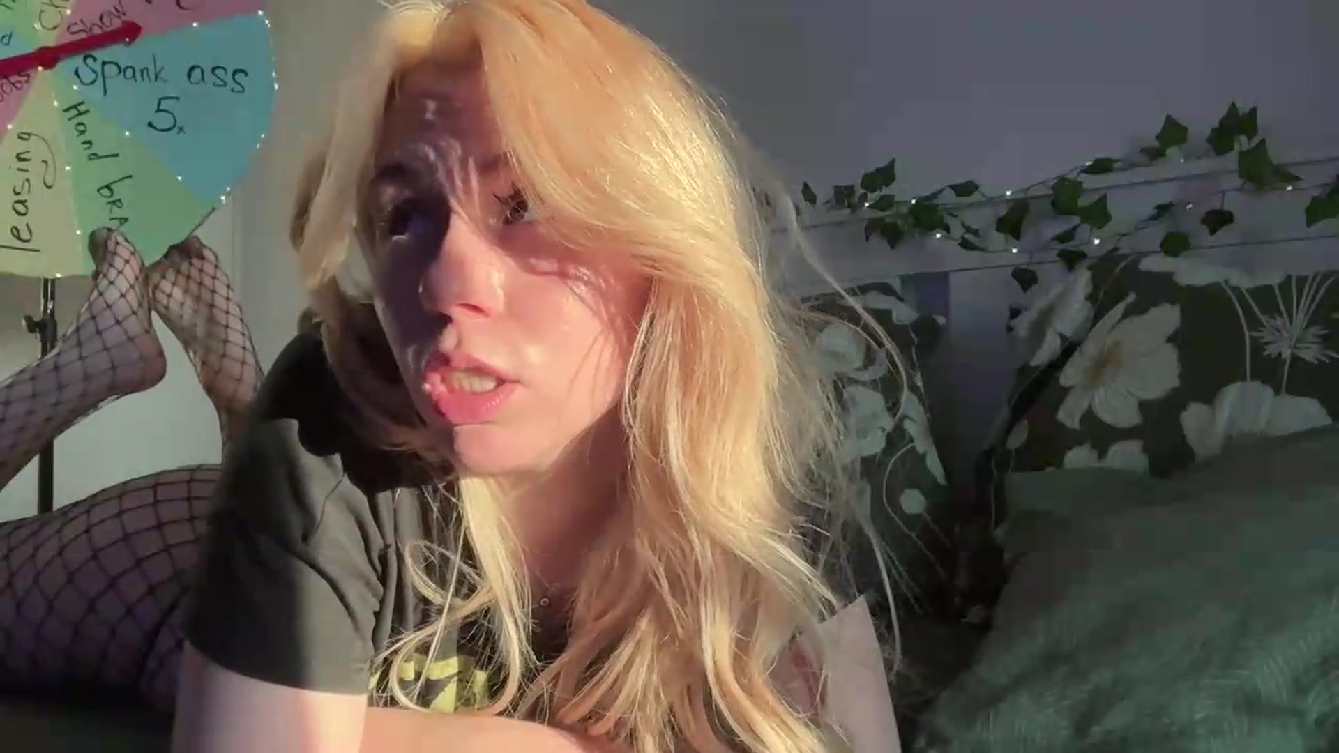 Gallery image thumbnail from Cherry_Iwe's myfreecams stream on, 08/30/2026, 16:04 image 17 of 20