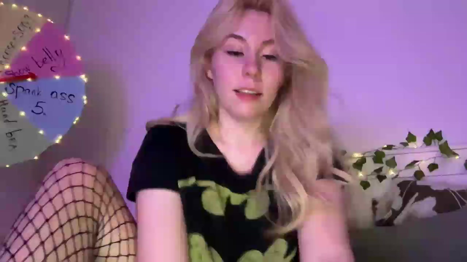 Gallery image thumbnail from Cherry_Iwe's myfreecams stream on, 08/30/2026, 19:40 image 7 of 20