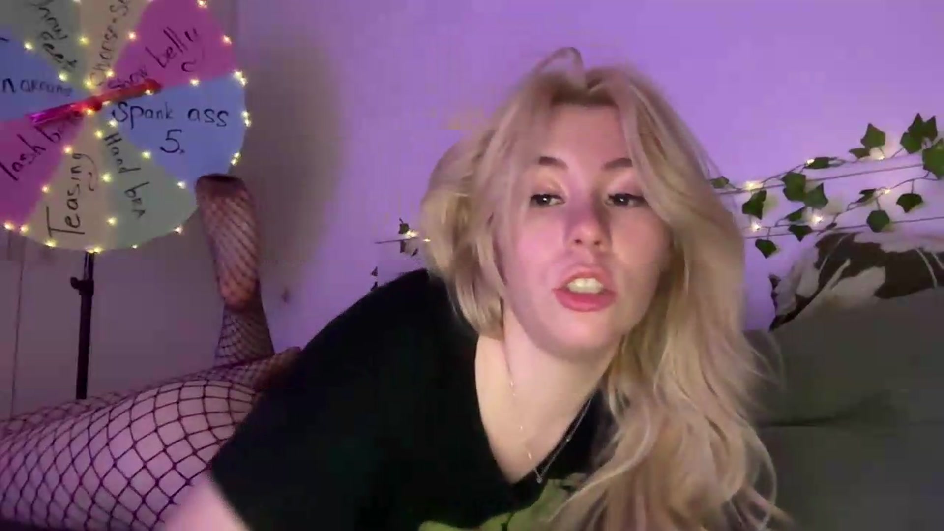 Gallery image thumbnail from Cherry_Iwe's myfreecams stream on, 08/30/2026, 19:40 image 8 of 20