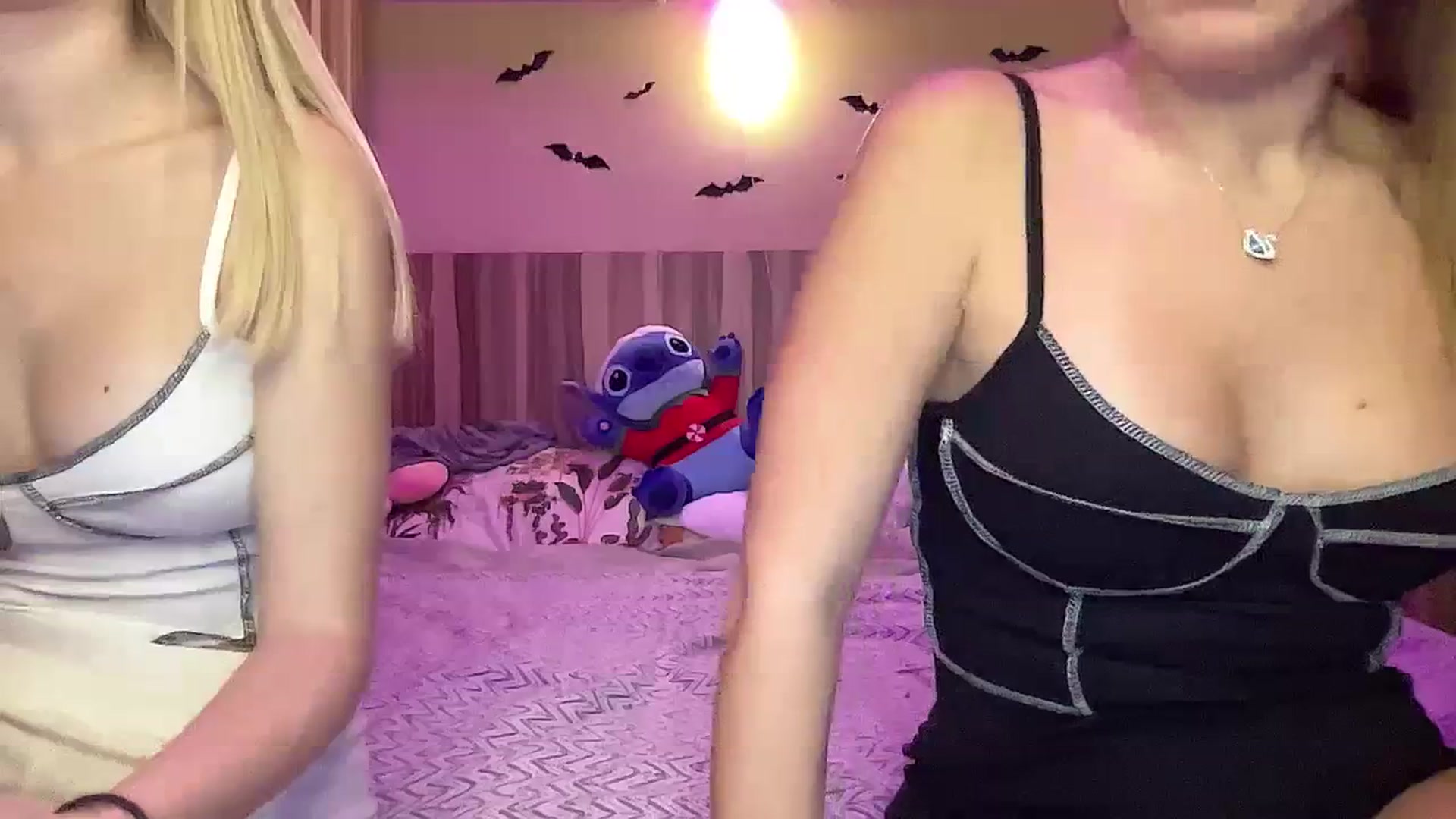 Gallery image thumbnail from Cherry_Miss's myfreecams stream on, 11/30/2023, 19:04 image 17 of 20