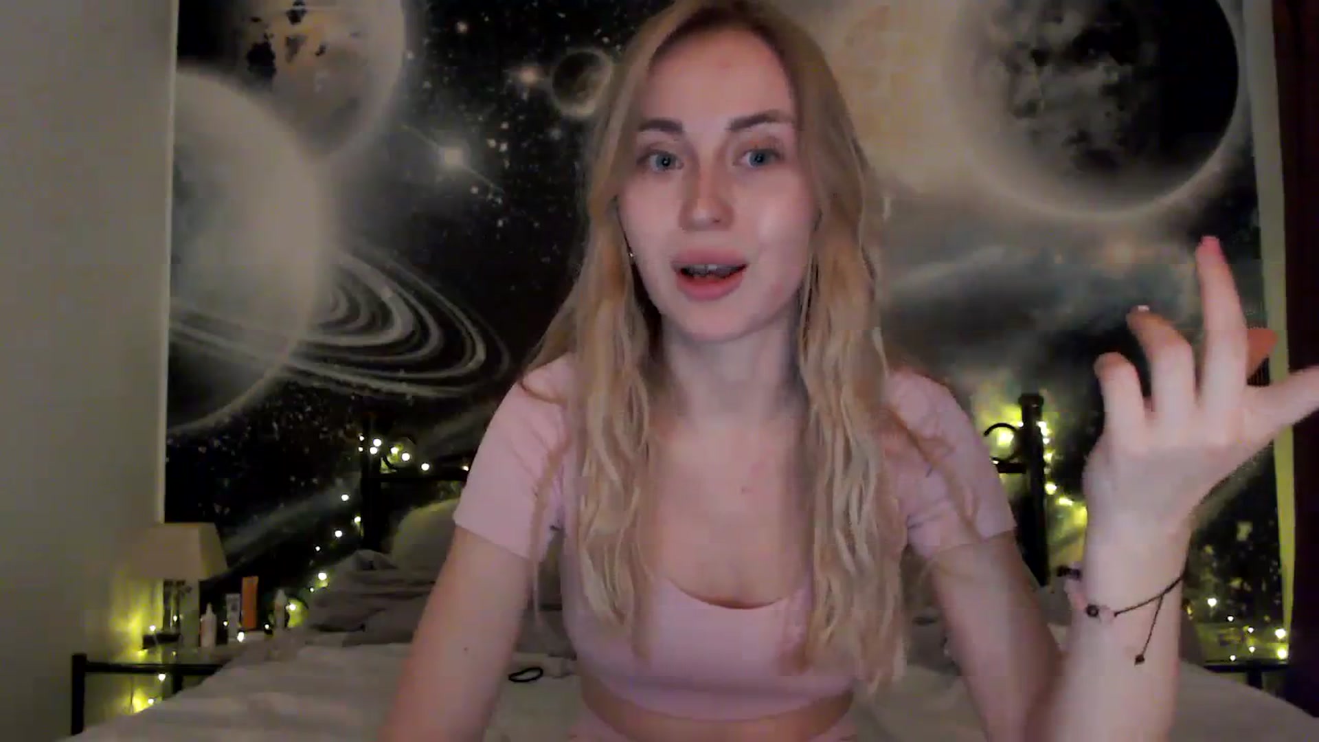 Gallery image thumbnail from Cherry_Miss's myfreecams stream on, 03/13/2024, 17:03 image 18 of 20
