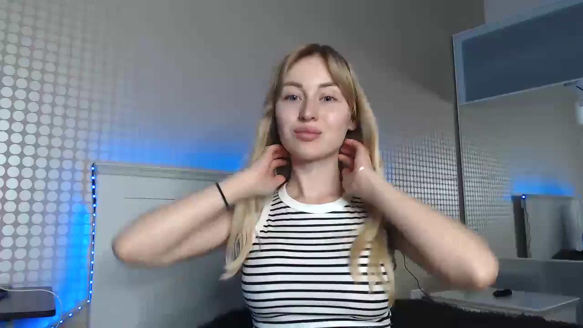 Gallery image thumbnail from Cherry_Miss's myfreecams stream on, 05/09/2024, 15:27 image 1 of 20