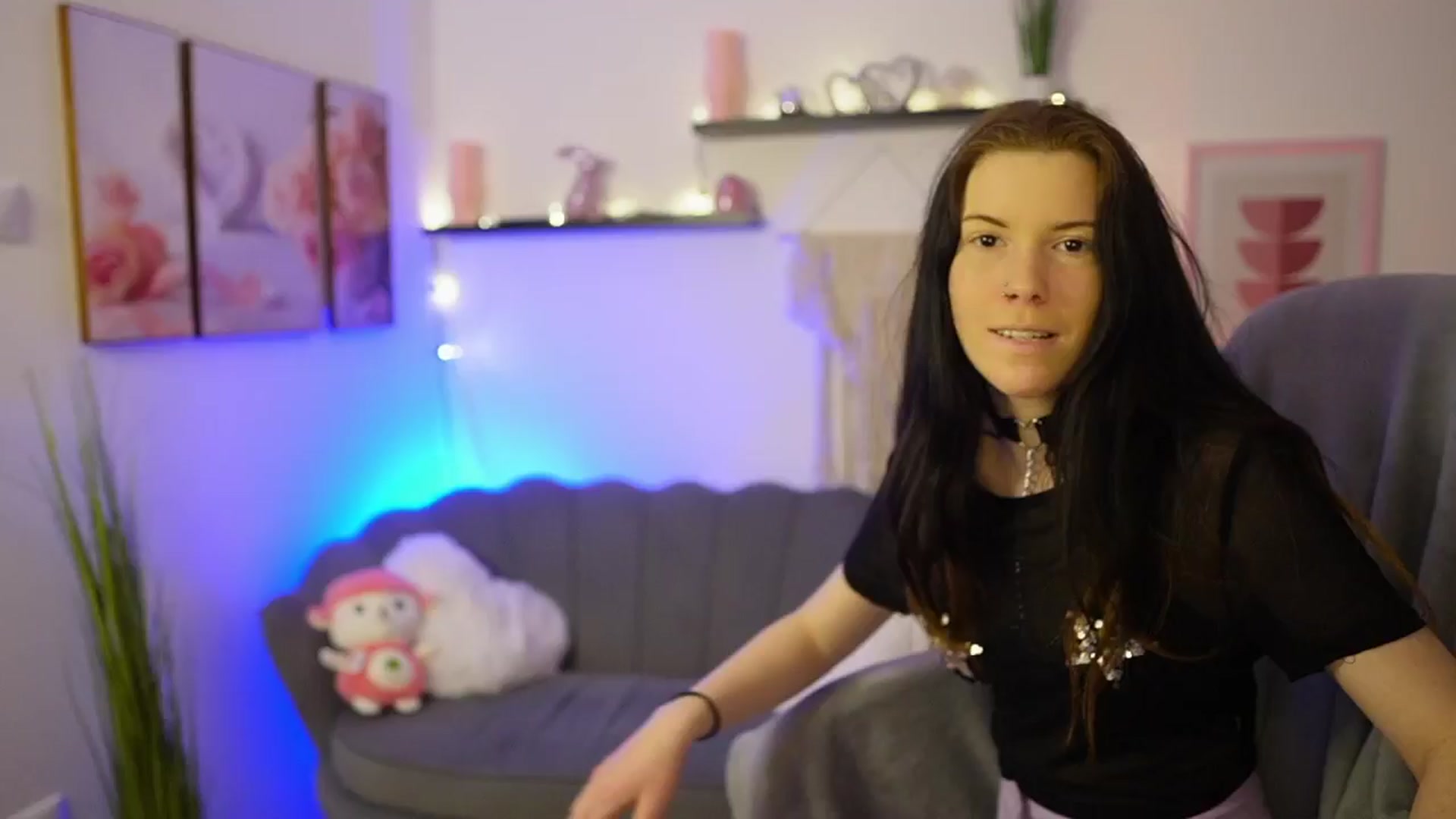 Gallery image thumbnail from Cherry_Rain's myfreecams stream on, 02/08/2026, 16:33 image 10 of 20