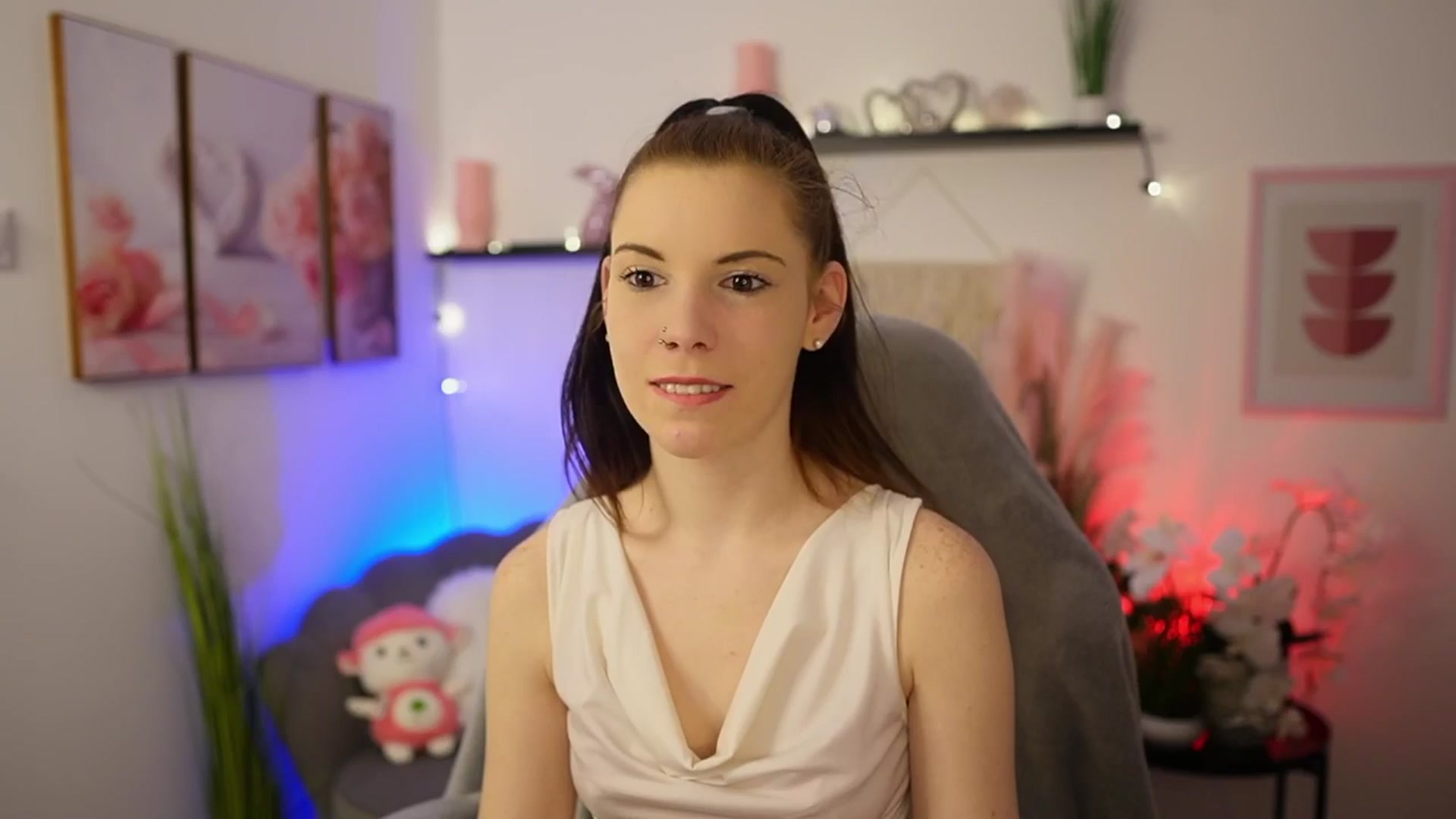 Gallery image thumbnail from Cherry_Rain's myfreecams stream on, 02/21/2026, 14:43 image 16 of 20