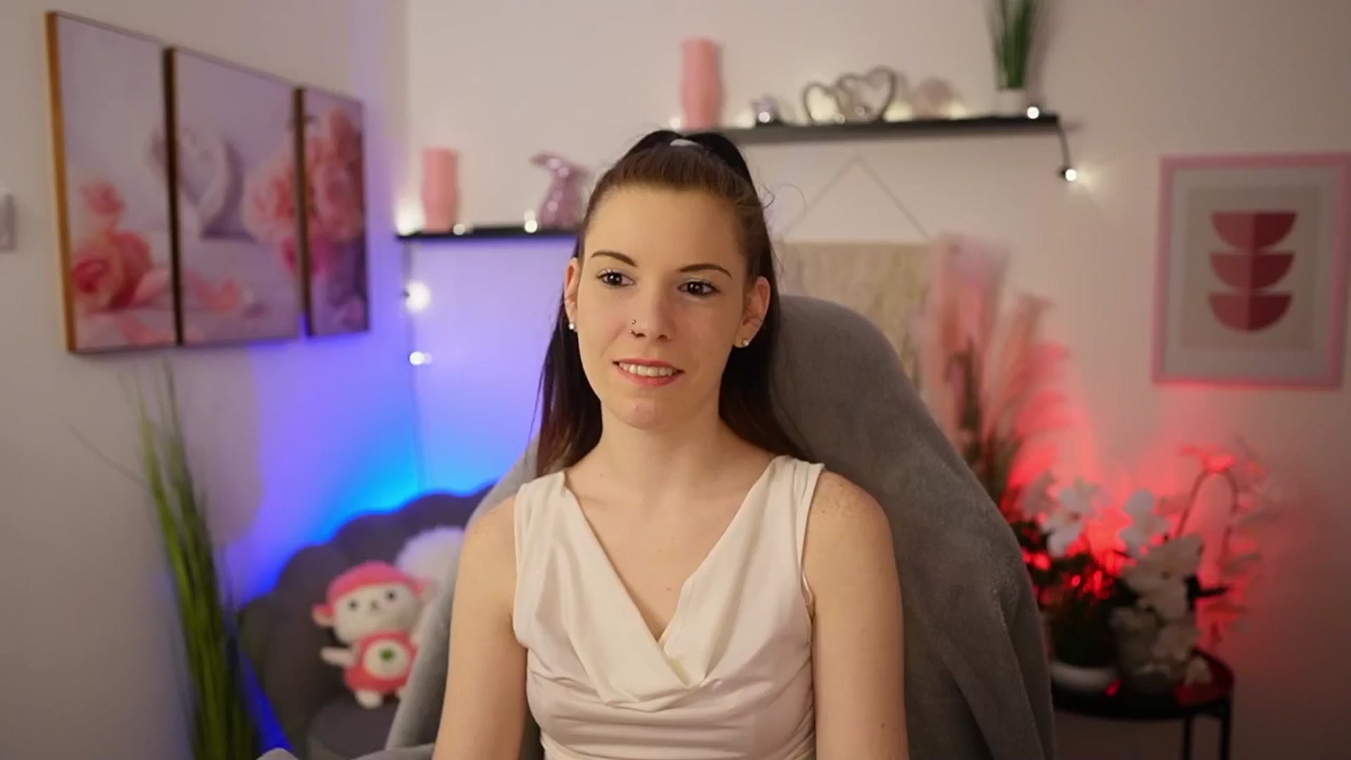 Gallery image thumbnail from Cherry_Rain's myfreecams stream on, 02/21/2026, 16:46 image 13 of 20