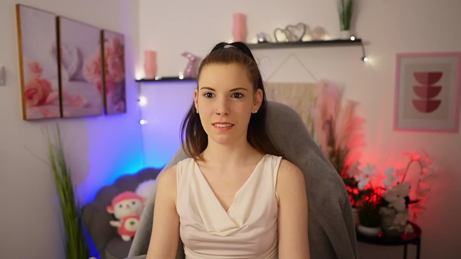Gallery image thumbnail from Cherry_Rain's myfreecams stream on, 02/21/2026, 16:46 image 12 of 20