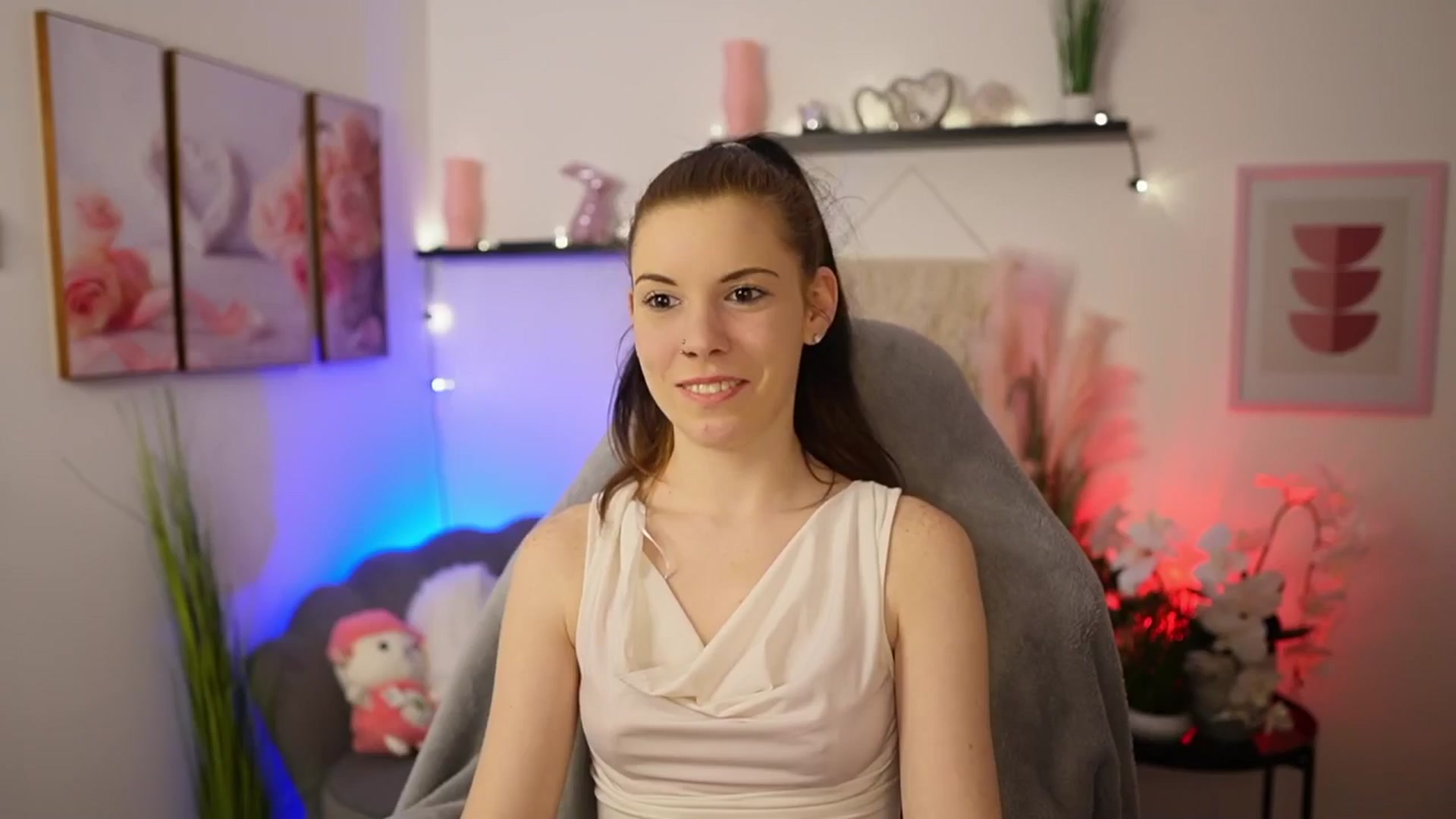 Gallery image thumbnail from Cherry_Rain's myfreecams stream on, 02/21/2026, 18:47 image 9 of 20