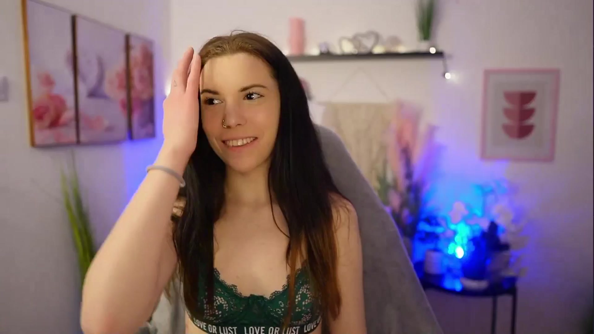 Gallery image thumbnail from Cherry_Rain's myfreecams stream on, 02/25/2026, 17:03 image 16 of 20
