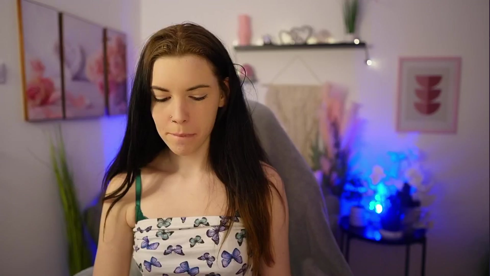 Gallery image thumbnail from Cherry_Rain's myfreecams stream on, 02/25/2026, 18:55 image 4 of 20