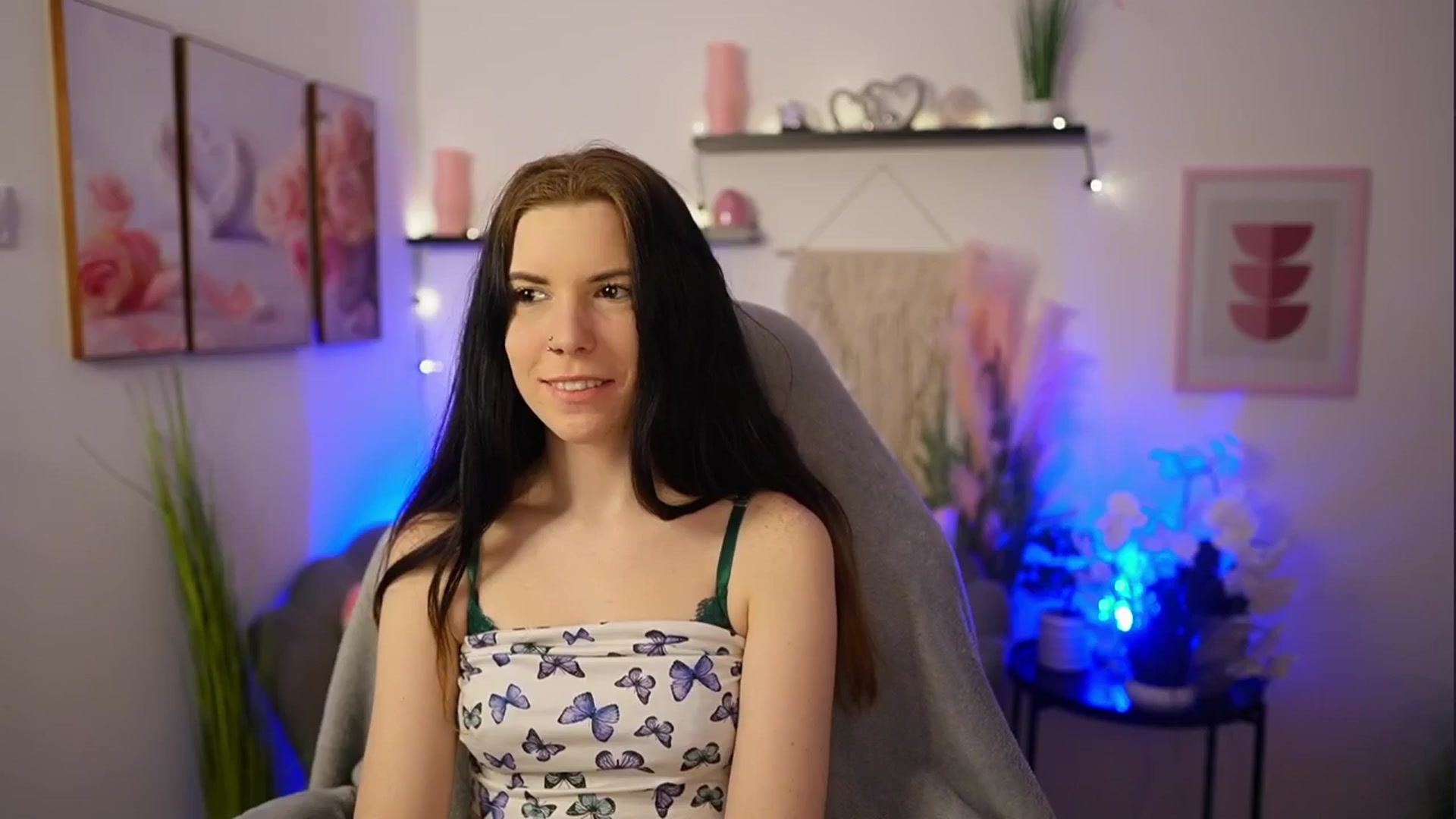 Gallery image thumbnail from Cherry_Rain's myfreecams stream on, 02/25/2026, 18:55 image 8 of 20