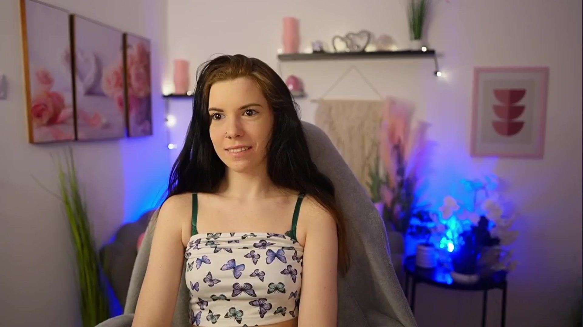 Gallery image thumbnail from Cherry_Rain's myfreecams stream on, 02/25/2026, 18:55 image 12 of 20