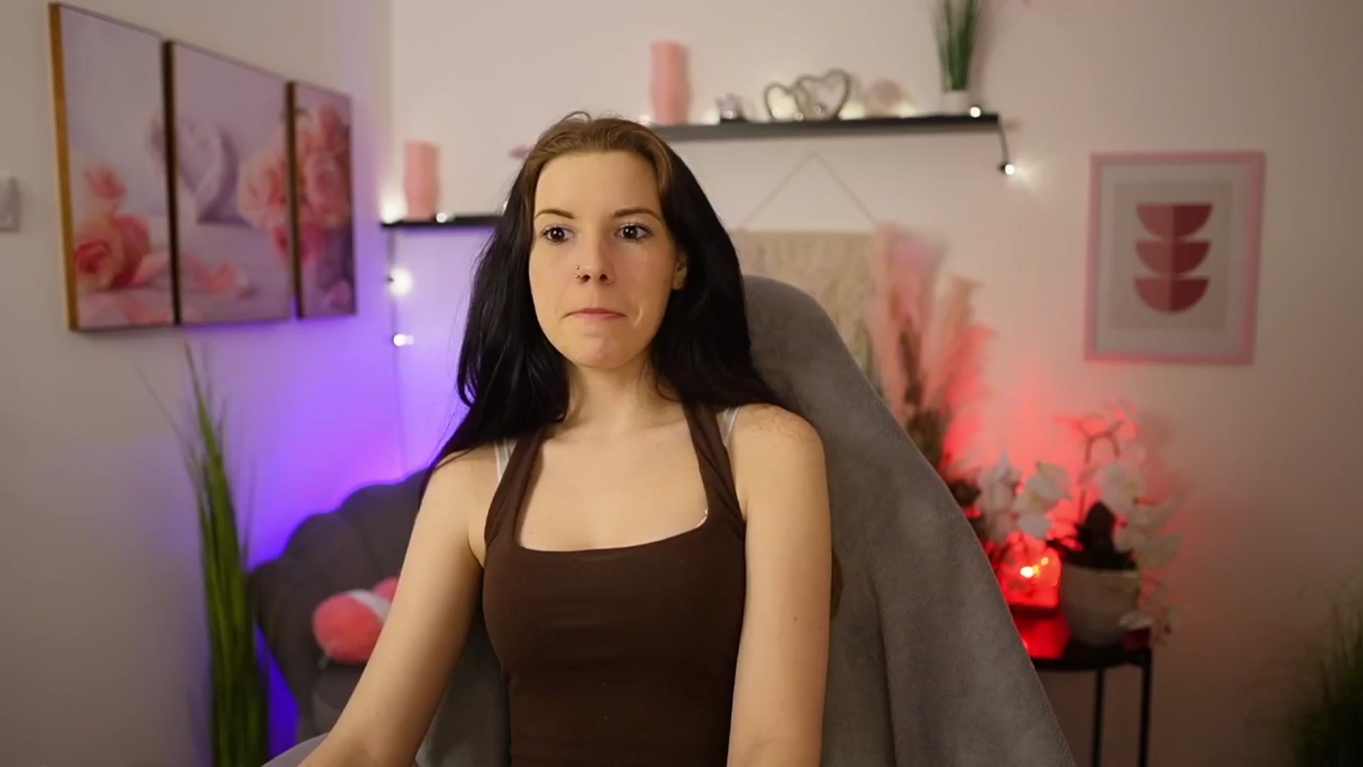 Gallery image thumbnail from Cherry_Rain's myfreecams stream on, 03/08/2026, 18:53 image 17 of 20