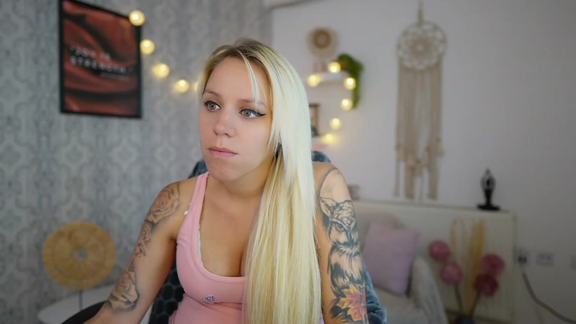 Gallery image thumbnail from Cherry__Blond's myfreecams stream on, 07/10/2023, 10:10 image 19 of 20