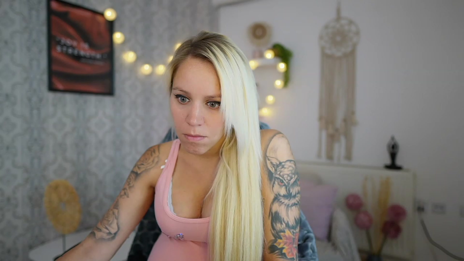 Gallery image thumbnail from Cherry__Blond's myfreecams stream on, 07/10/2023, 10:10 image 6 of 20