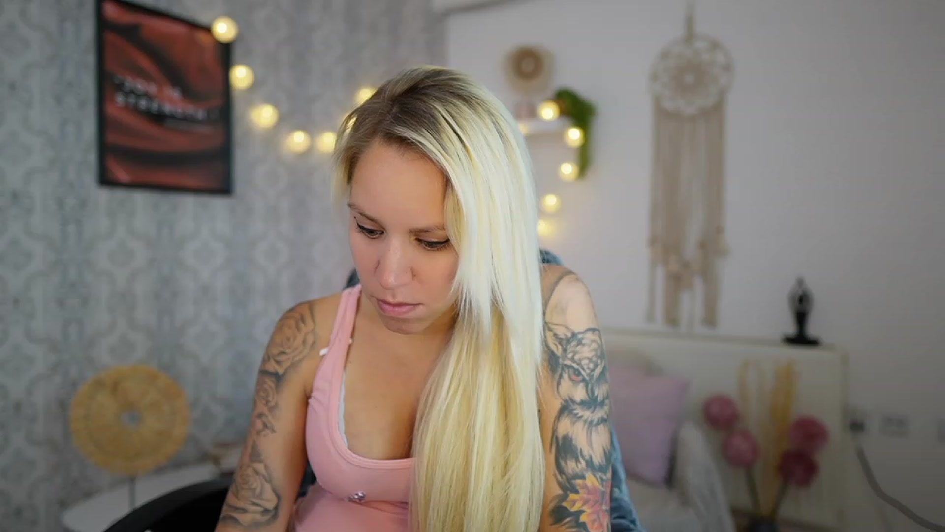 Gallery image thumbnail from Cherry__Blond's myfreecams stream on, 07/10/2023, 10:10 image 20 of 20