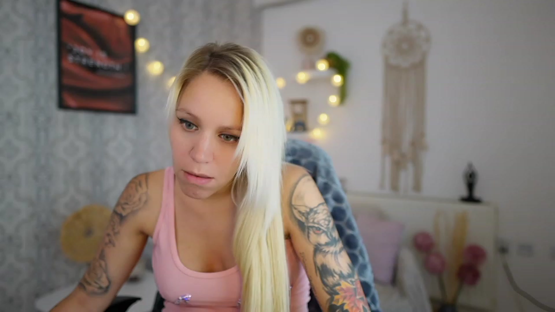 Gallery image thumbnail from Cherry__Blond's myfreecams stream on, 07/10/2023, 13:17 image 2 of 20