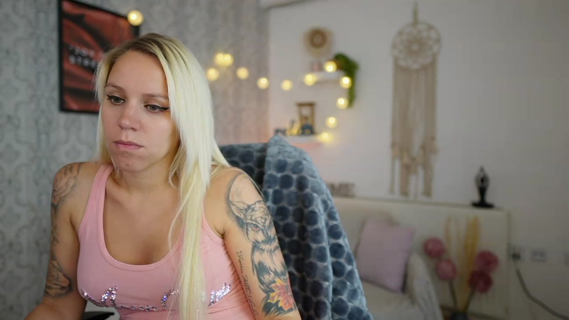 Gallery image thumbnail from Cherry__Blond's myfreecams stream on, 07/10/2023, 13:17 image 10 of 20