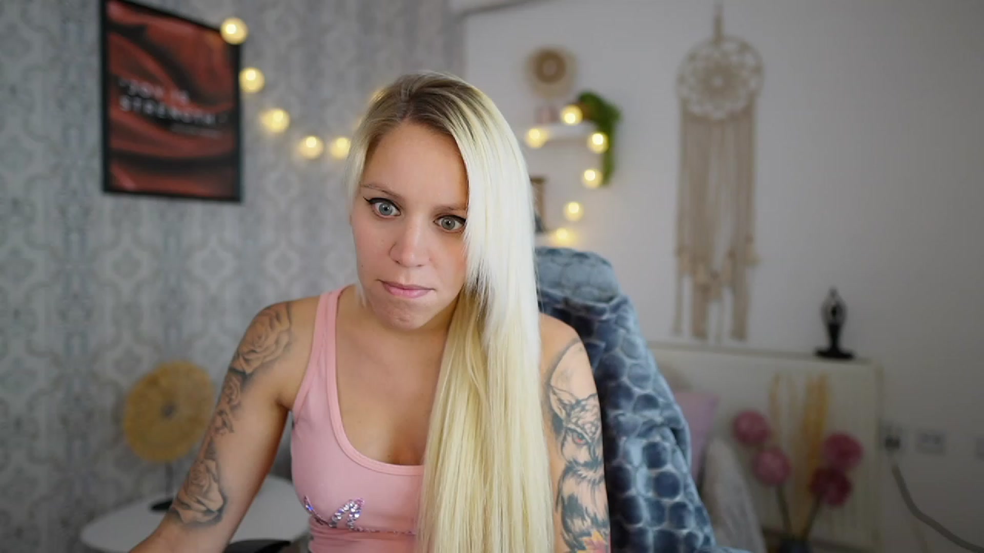Gallery image thumbnail from Cherry__Blond's myfreecams stream on, 07/10/2023, 13:44 image 10 of 20