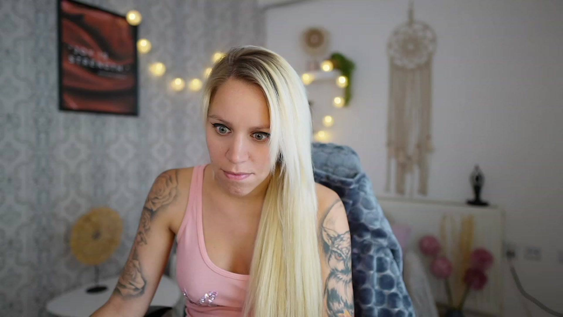 Gallery image thumbnail from Cherry__Blond's myfreecams stream on, 07/10/2023, 13:44 image 16 of 20