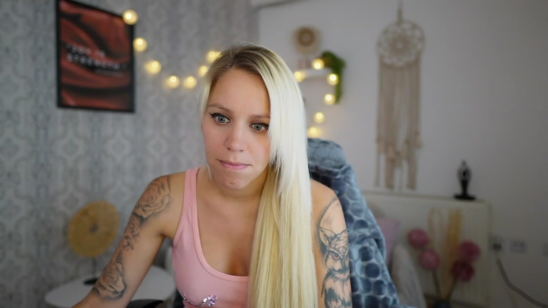 Gallery image thumbnail from Cherry__Blond's myfreecams stream on, 07/10/2023, 13:44 image 7 of 20