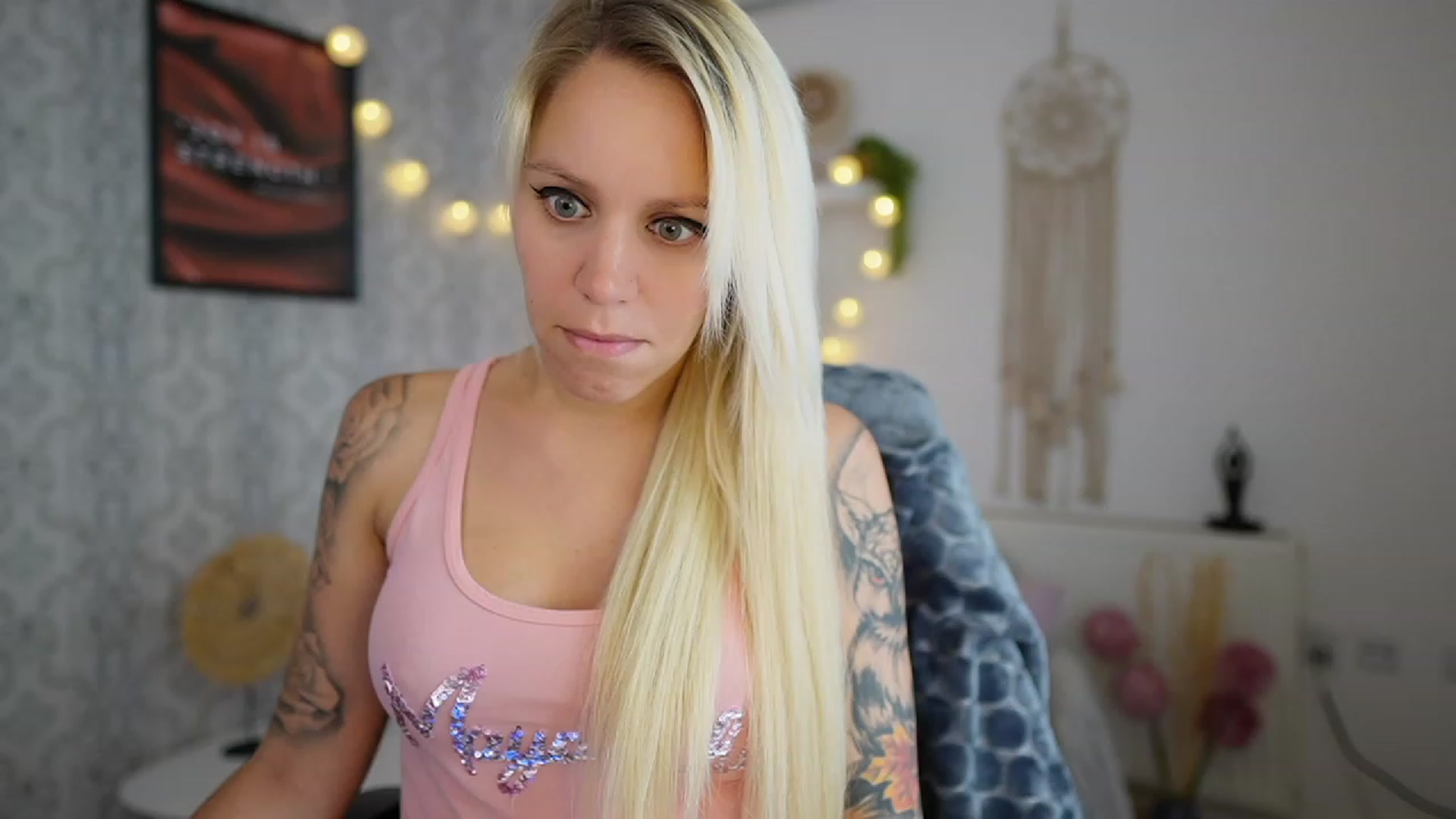 Gallery image thumbnail from Cherry__Blond's myfreecams stream on, 07/10/2023, 13:44 image 14 of 20