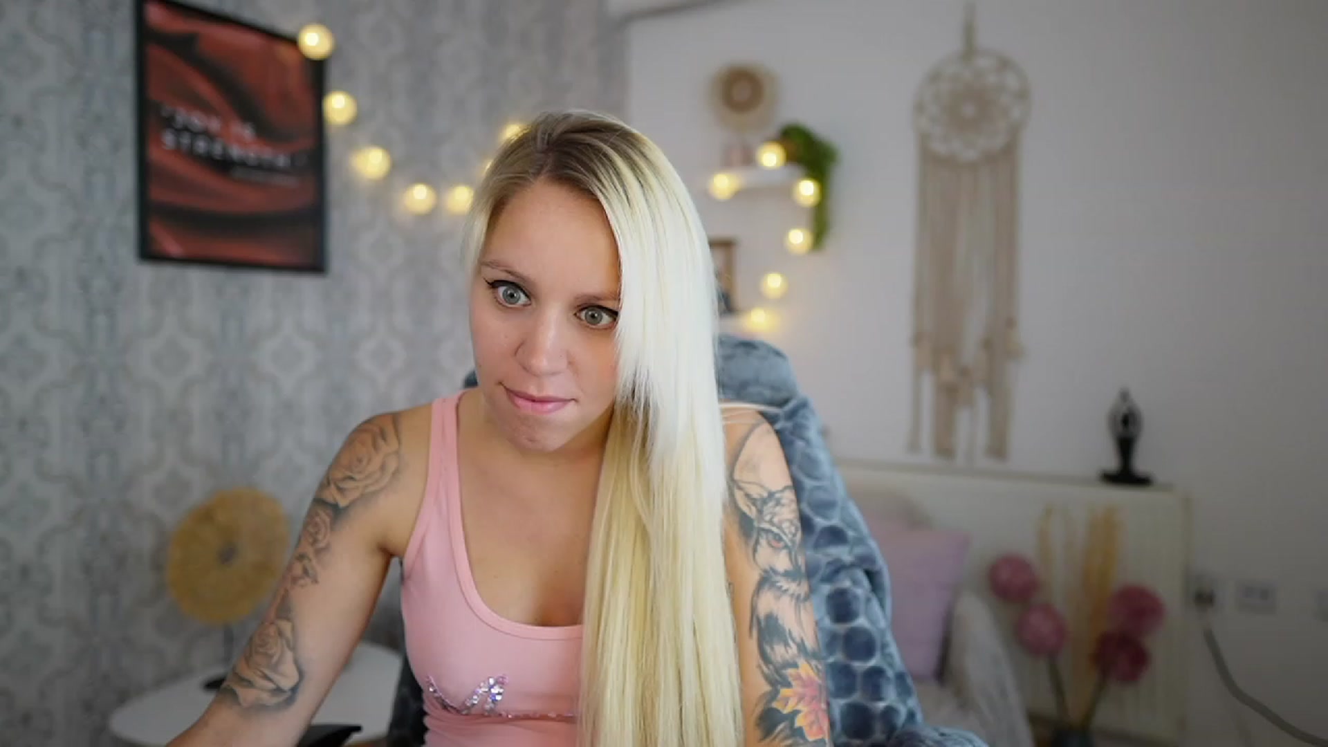 Gallery image thumbnail from Cherry__Blond's myfreecams stream on, 07/10/2023, 13:44 image 4 of 20
