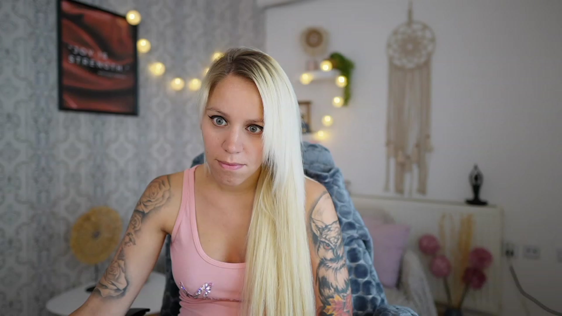 Gallery image thumbnail from Cherry__Blond's myfreecams stream on, 07/10/2023, 13:44 image 3 of 20
