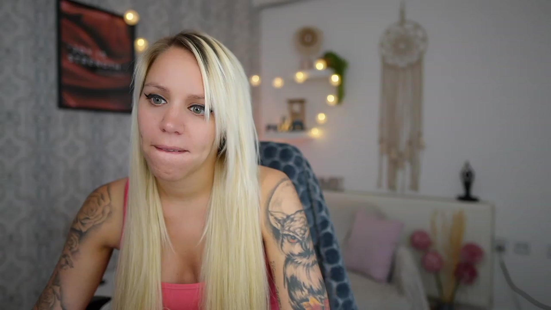 Gallery image thumbnail from Cherry__Blond's myfreecams stream on, 07/11/2023, 09:10 image 7 of 20