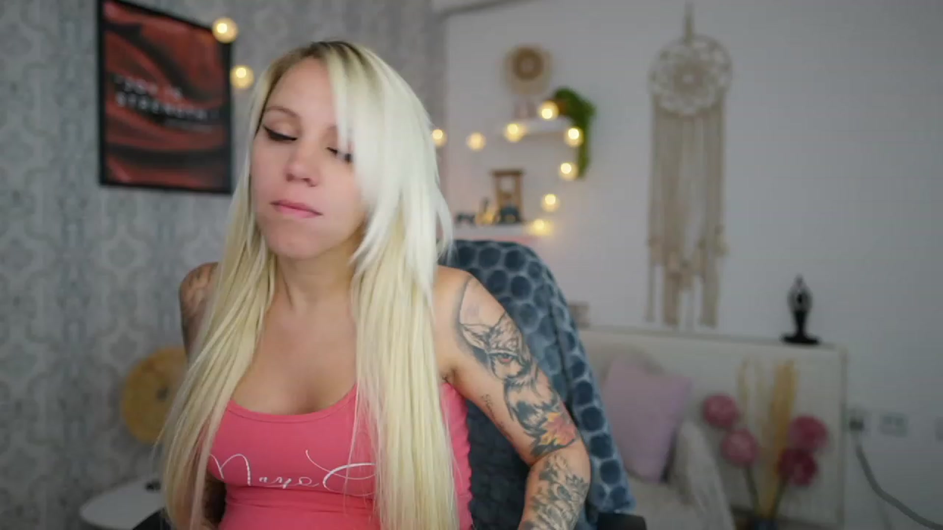 Gallery image thumbnail from Cherry__Blond's myfreecams stream on, 07/11/2023, 10:02 image 10 of 20