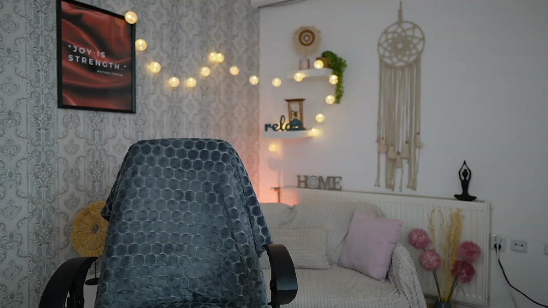 Gallery image thumbnail from Cherry__Blond's myfreecams stream on, 07/11/2023, 11:05 image 14 of 20