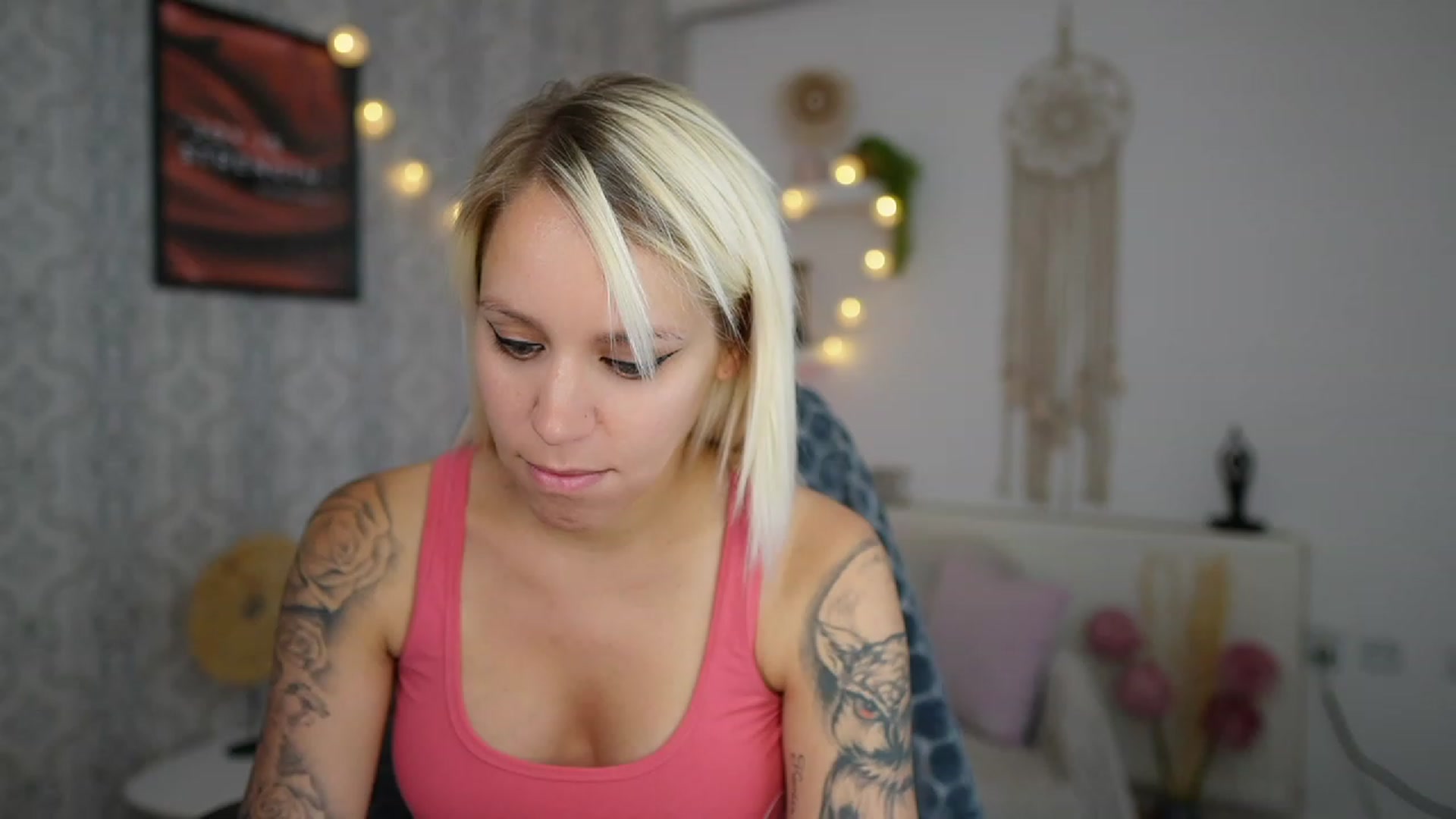 Gallery image thumbnail from Cherry__Blond's myfreecams stream on, 07/11/2023, 11:05 image 1 of 20