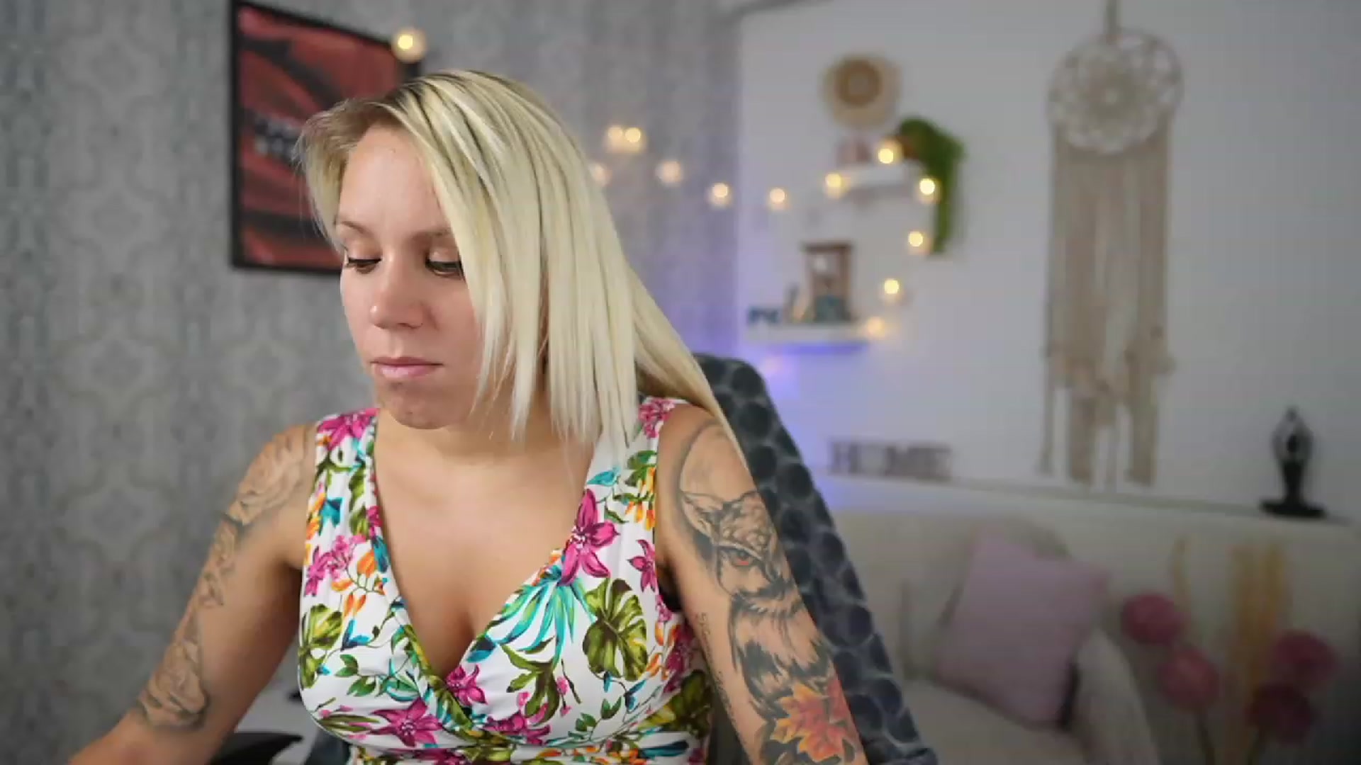 Gallery image thumbnail from Cherry__Blond's myfreecams stream on, 07/12/2023, 09:56 image 15 of 20