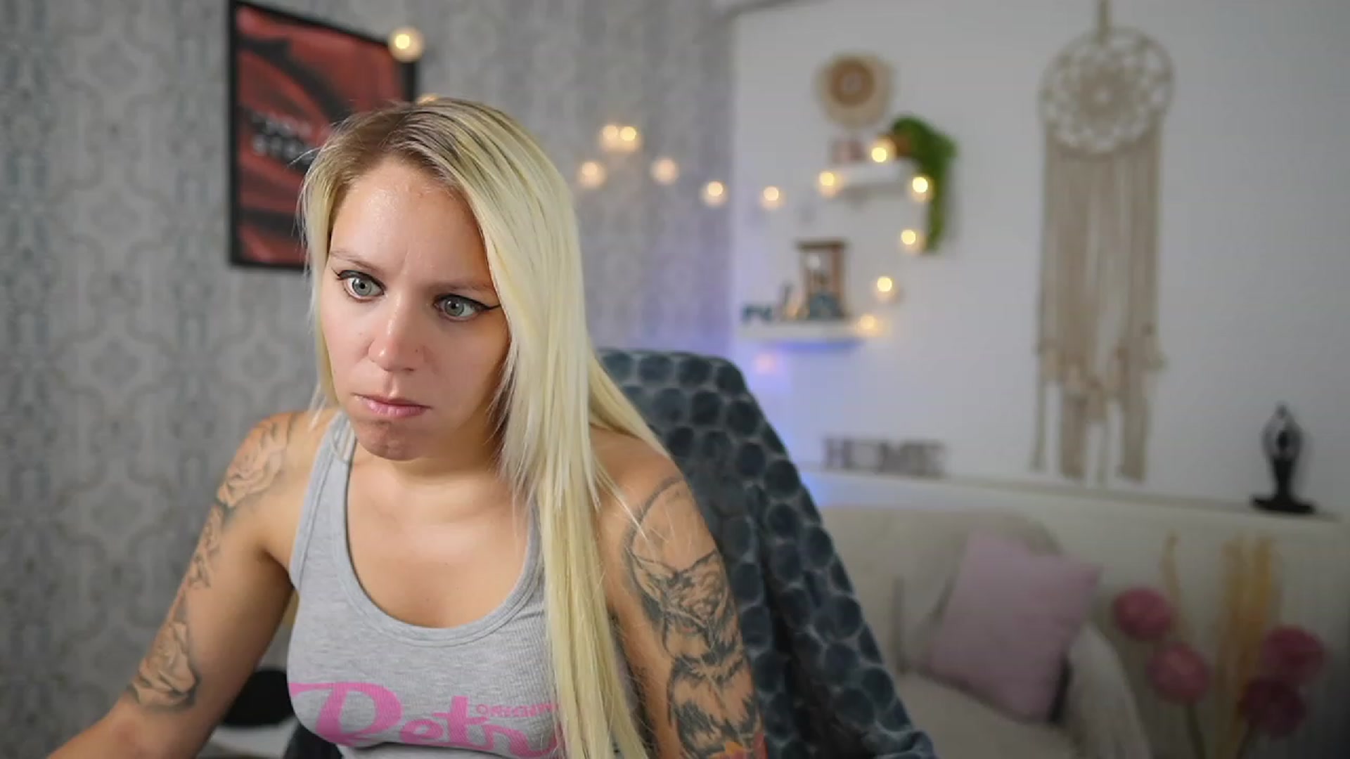 Gallery image thumbnail from Cherry__Blond's myfreecams stream on, 07/12/2023, 10:46 image 5 of 20