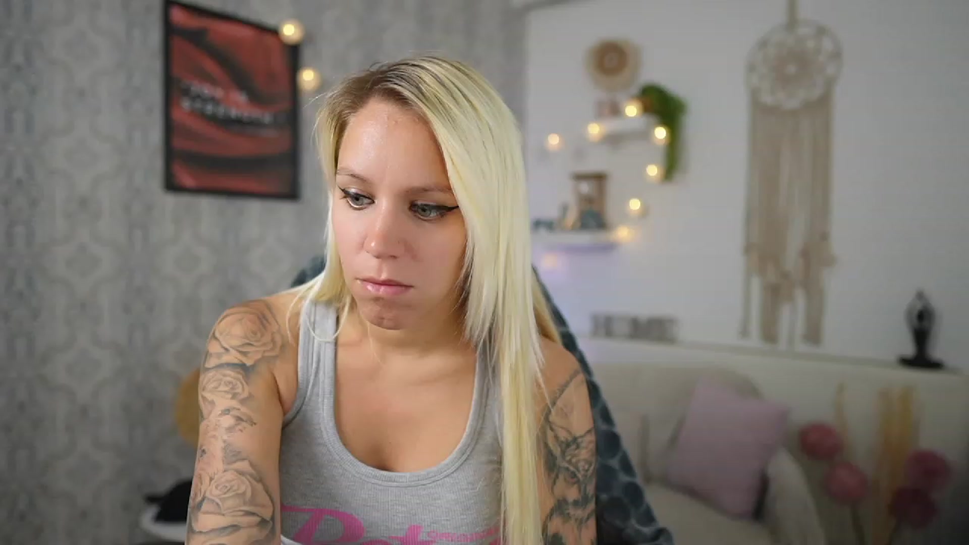 Gallery image thumbnail from Cherry__Blond's myfreecams stream on, 07/12/2023, 10:46 image 8 of 20
