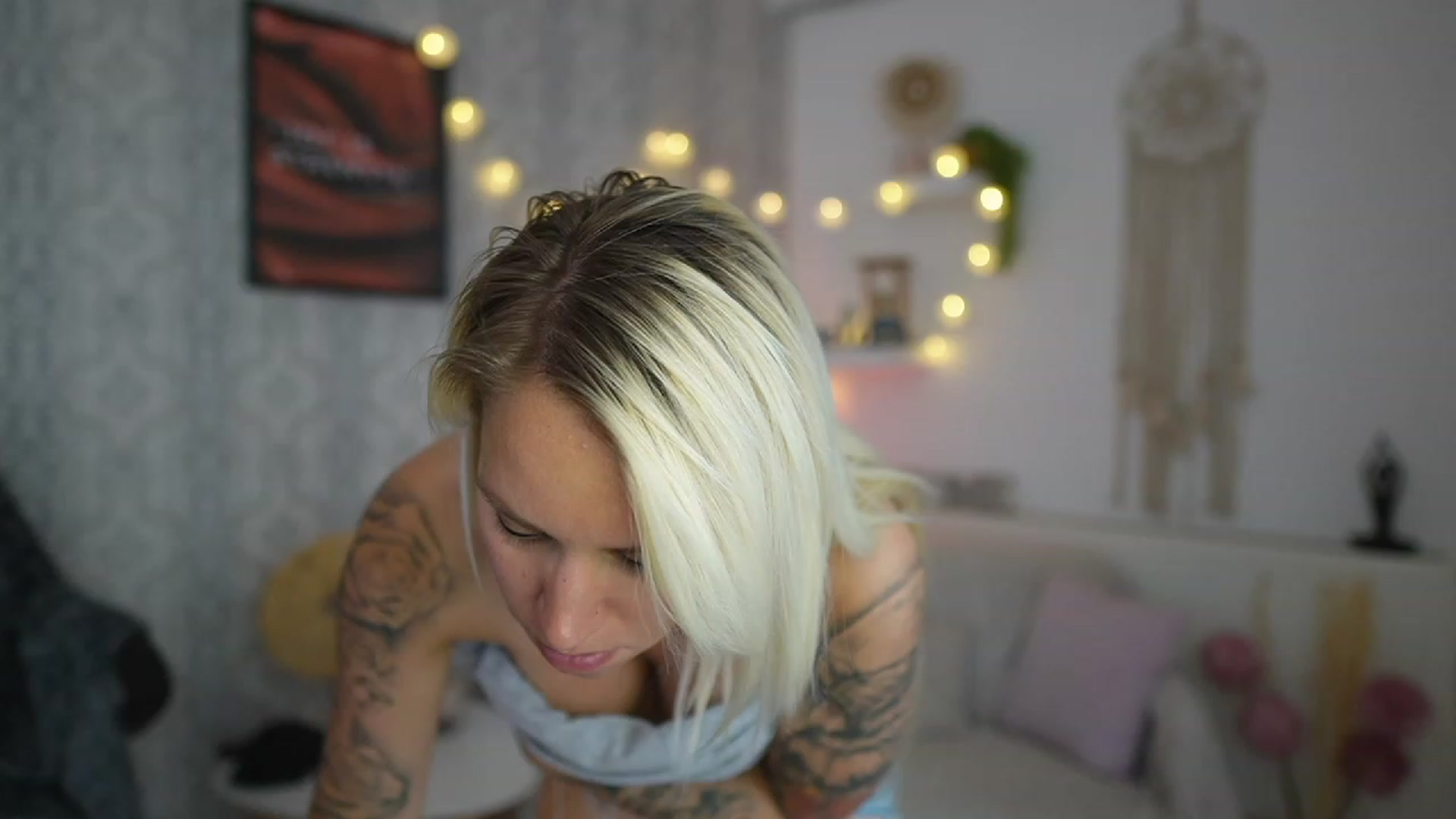 Gallery image thumbnail from Cherry__Blond's myfreecams stream on, 07/12/2023, 12:48 image 17 of 20