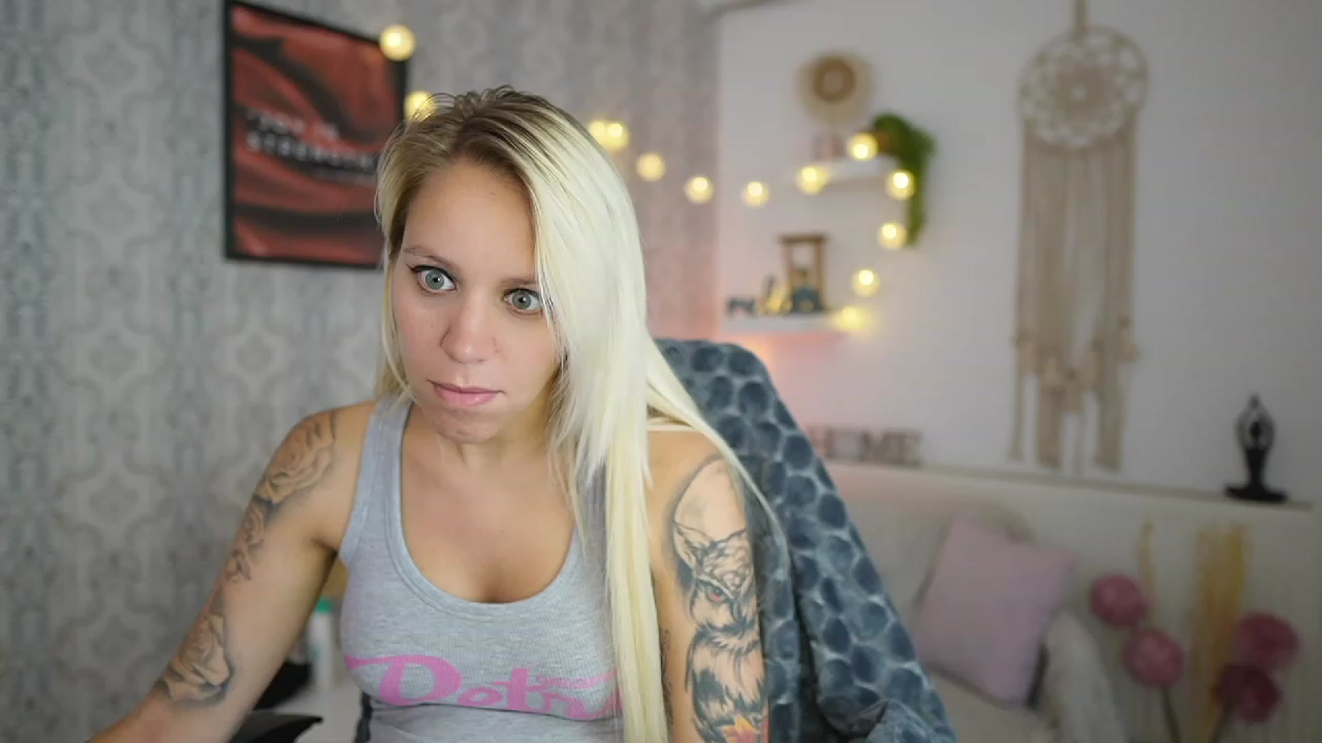 Gallery image thumbnail from Cherry__Blond's myfreecams stream on, 07/12/2023, 12:48 image 15 of 20