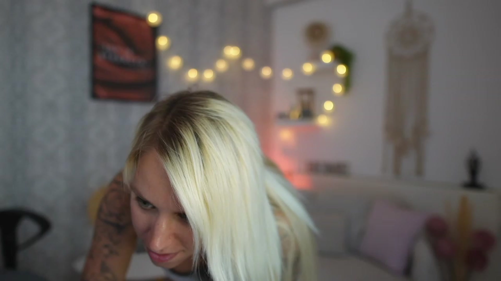 Gallery image thumbnail from Cherry__Blond's myfreecams stream on, 07/13/2023, 09:57 image 9 of 20