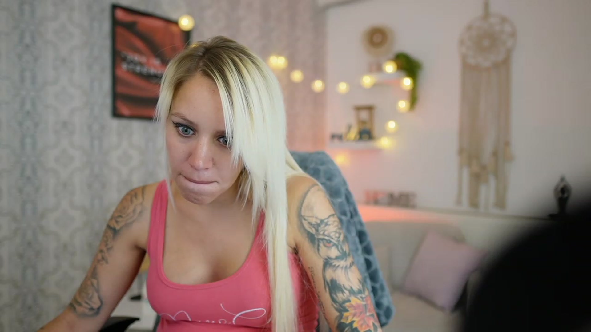 Gallery image thumbnail from Cherry__Blond's myfreecams stream on, 07/14/2023, 12:19 image 10 of 20