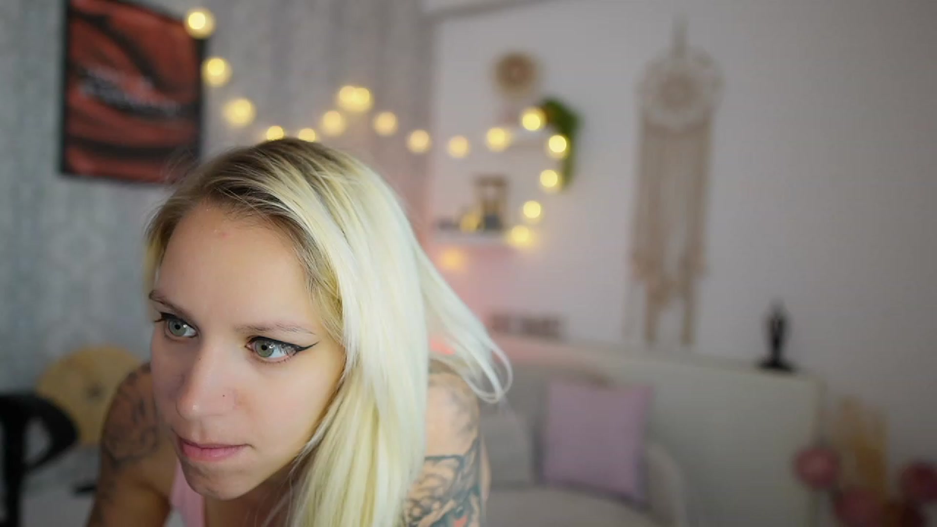 Gallery image thumbnail from Cherry__Blond's myfreecams stream on, 07/18/2023, 07:49 image 7 of 20