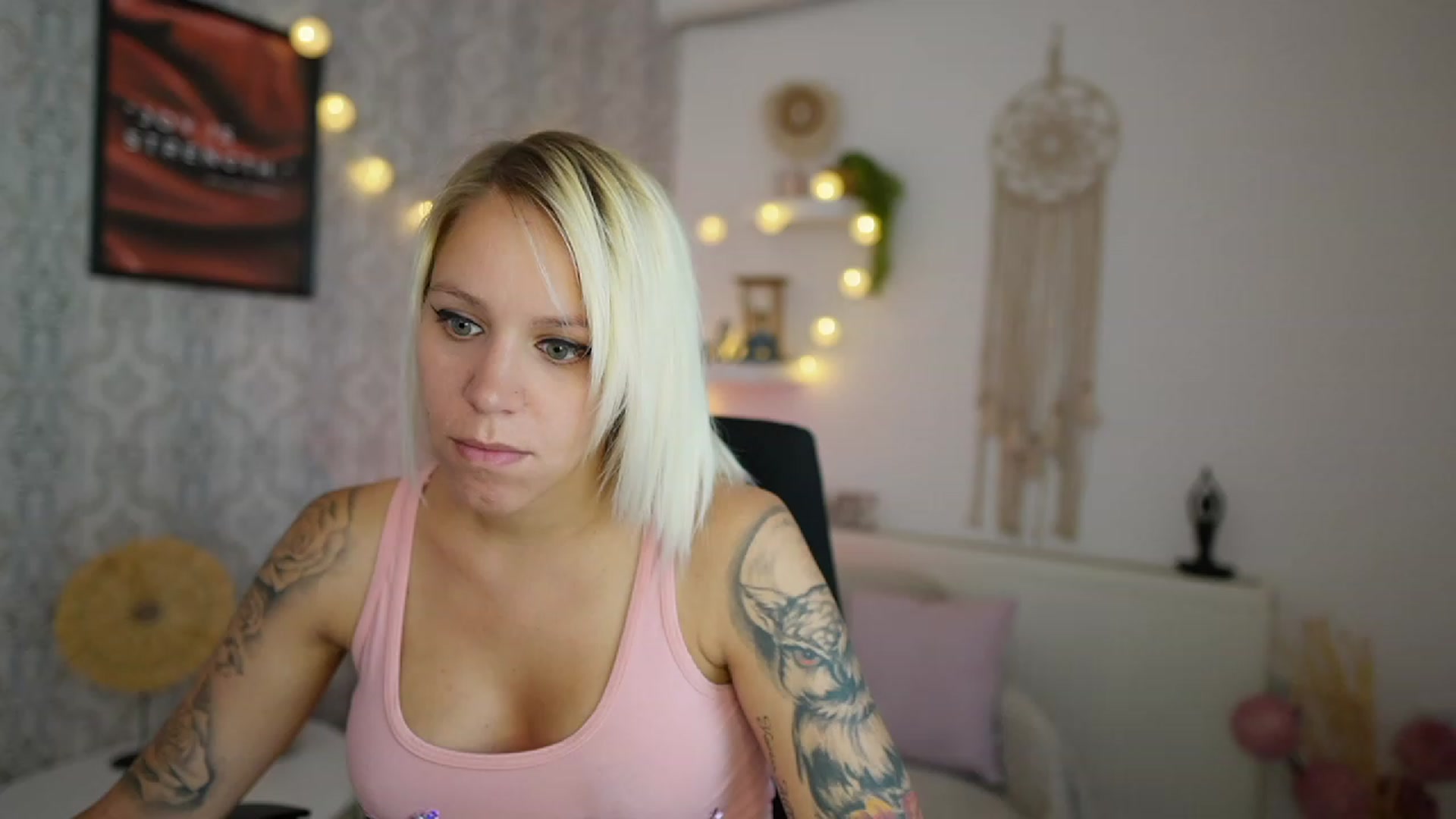 Gallery image thumbnail from Cherry__Blond's myfreecams stream on, 07/18/2023, 07:49 image 17 of 20