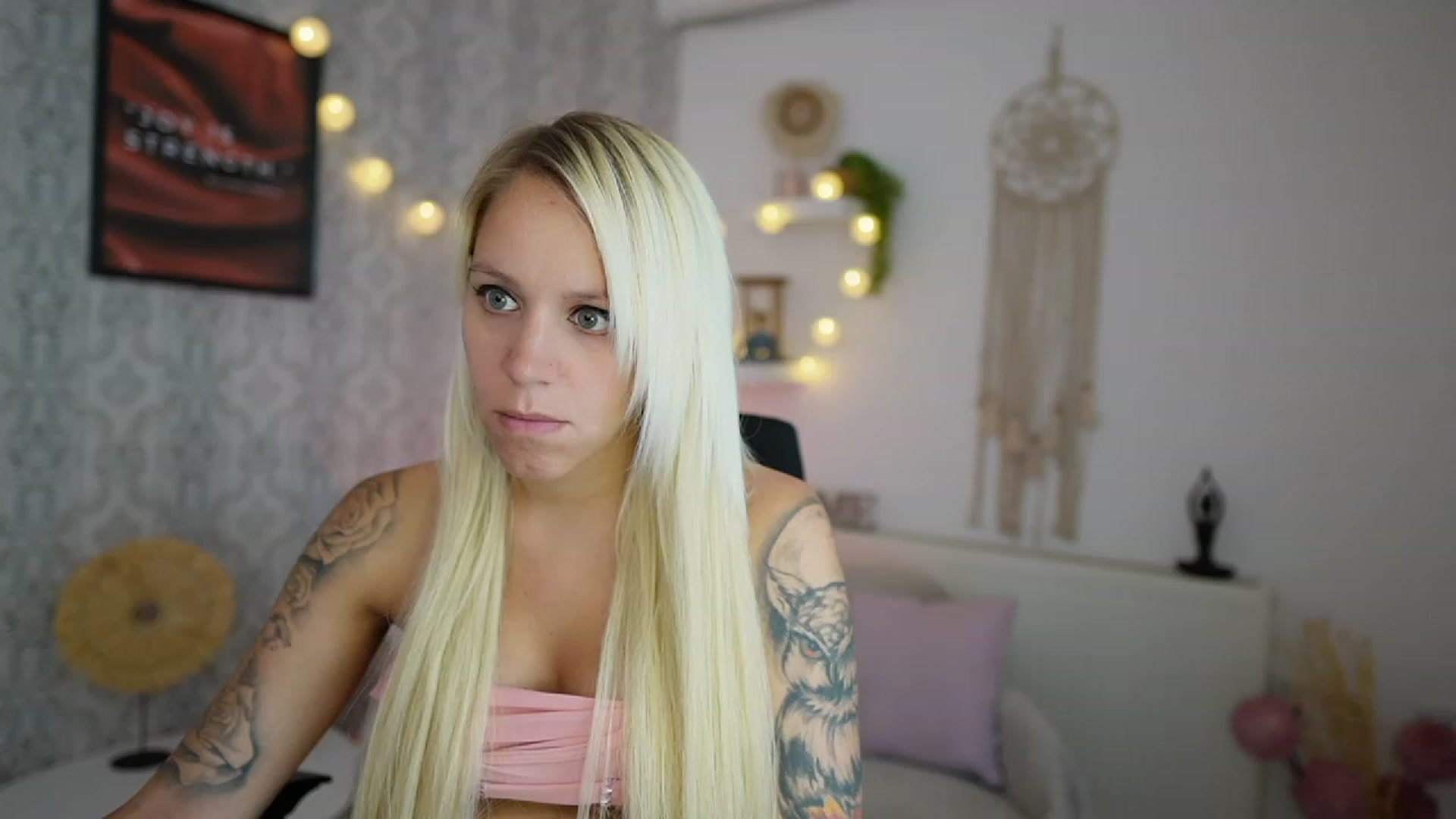 Gallery image thumbnail from Cherry__Blond's myfreecams stream on, 07/18/2023, 08:58 image 7 of 20