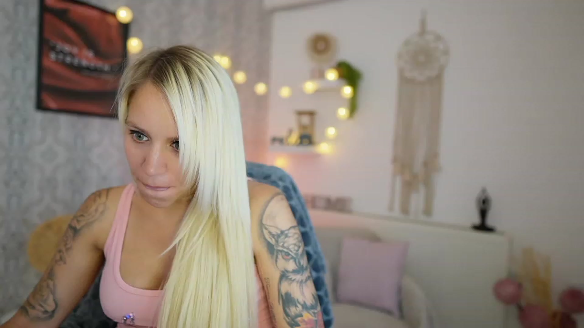 Gallery image thumbnail from Cherry__Blond's myfreecams stream on, 07/18/2023, 10:39 image 14 of 20
