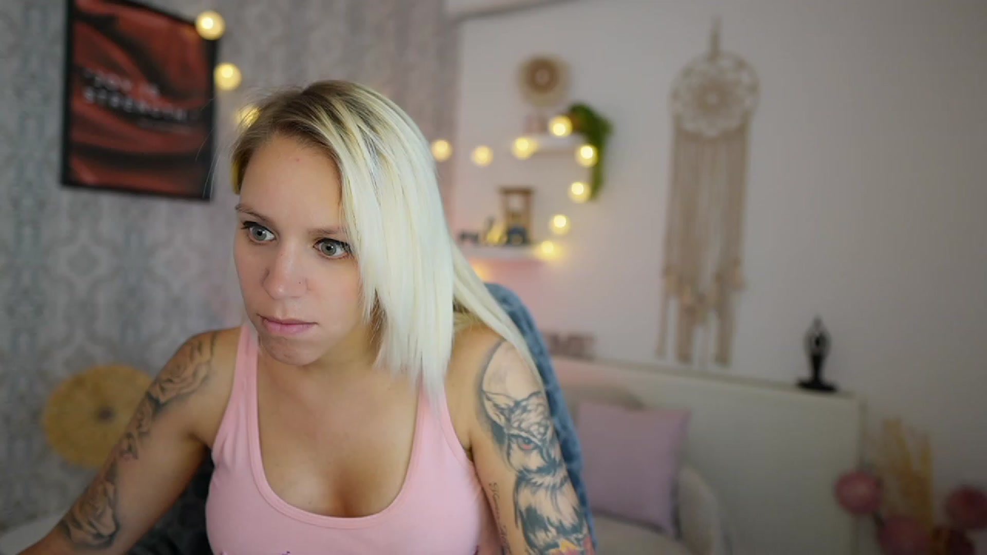 Gallery image thumbnail from Cherry__Blond's myfreecams stream on, 07/18/2023, 10:39 image 7 of 20