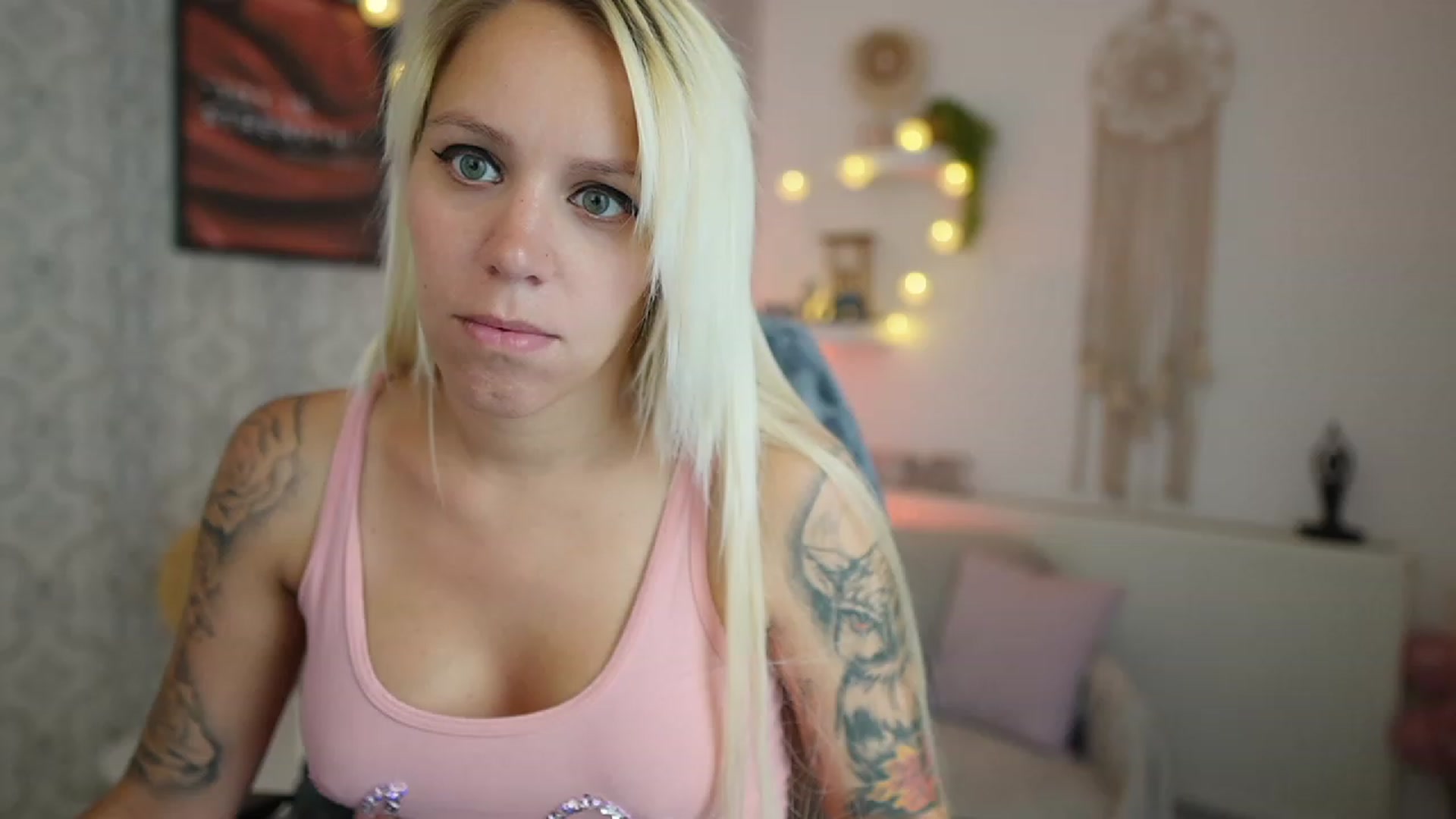 Gallery image thumbnail from Cherry__Blond's myfreecams stream on, 07/21/2023, 11:03 image 14 of 20