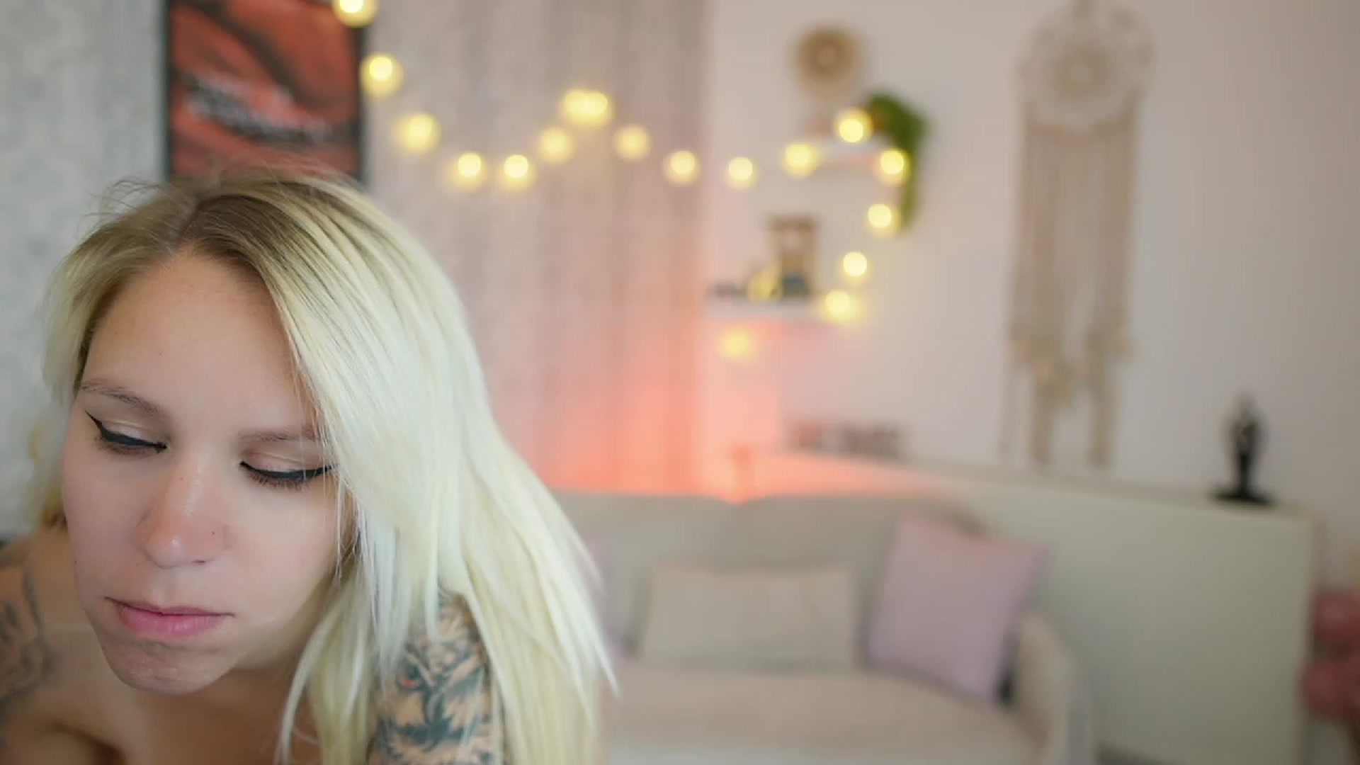 Gallery image thumbnail from Cherry__Blond's myfreecams stream on, 07/21/2023, 11:03 image 8 of 20
