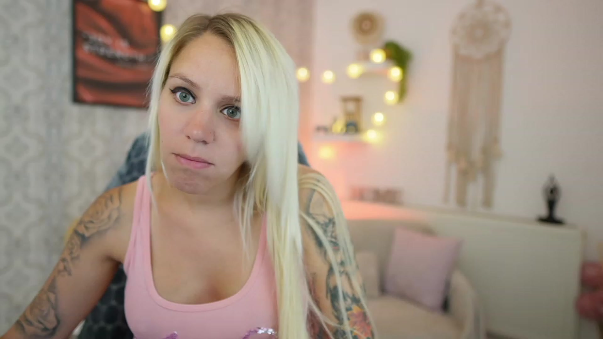 Gallery image thumbnail from Cherry__Blond's myfreecams stream on, 07/21/2023, 11:51 image 16 of 20