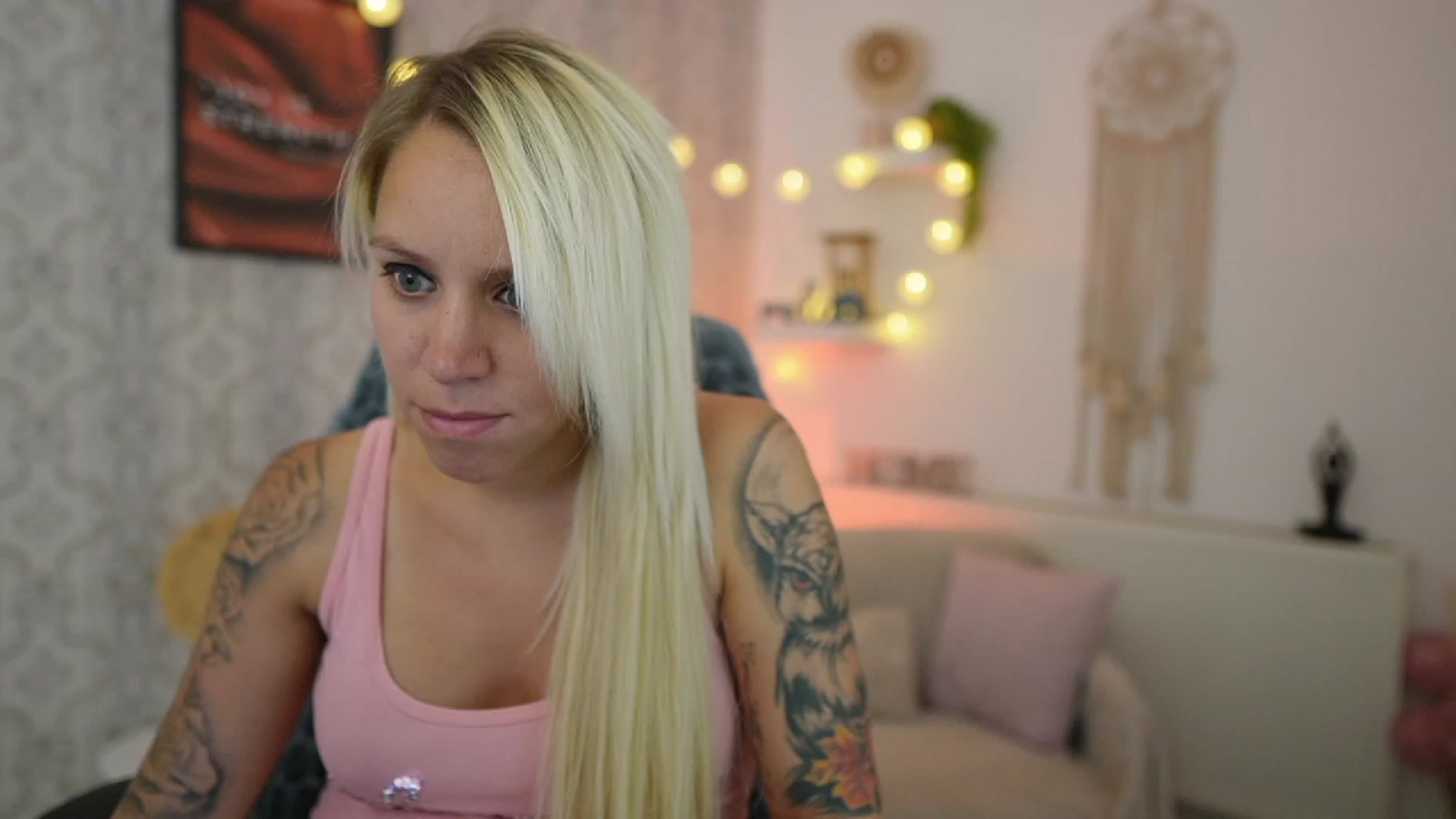 Gallery image thumbnail from Cherry__Blond's myfreecams stream on, 07/21/2023, 11:51 image 13 of 20
