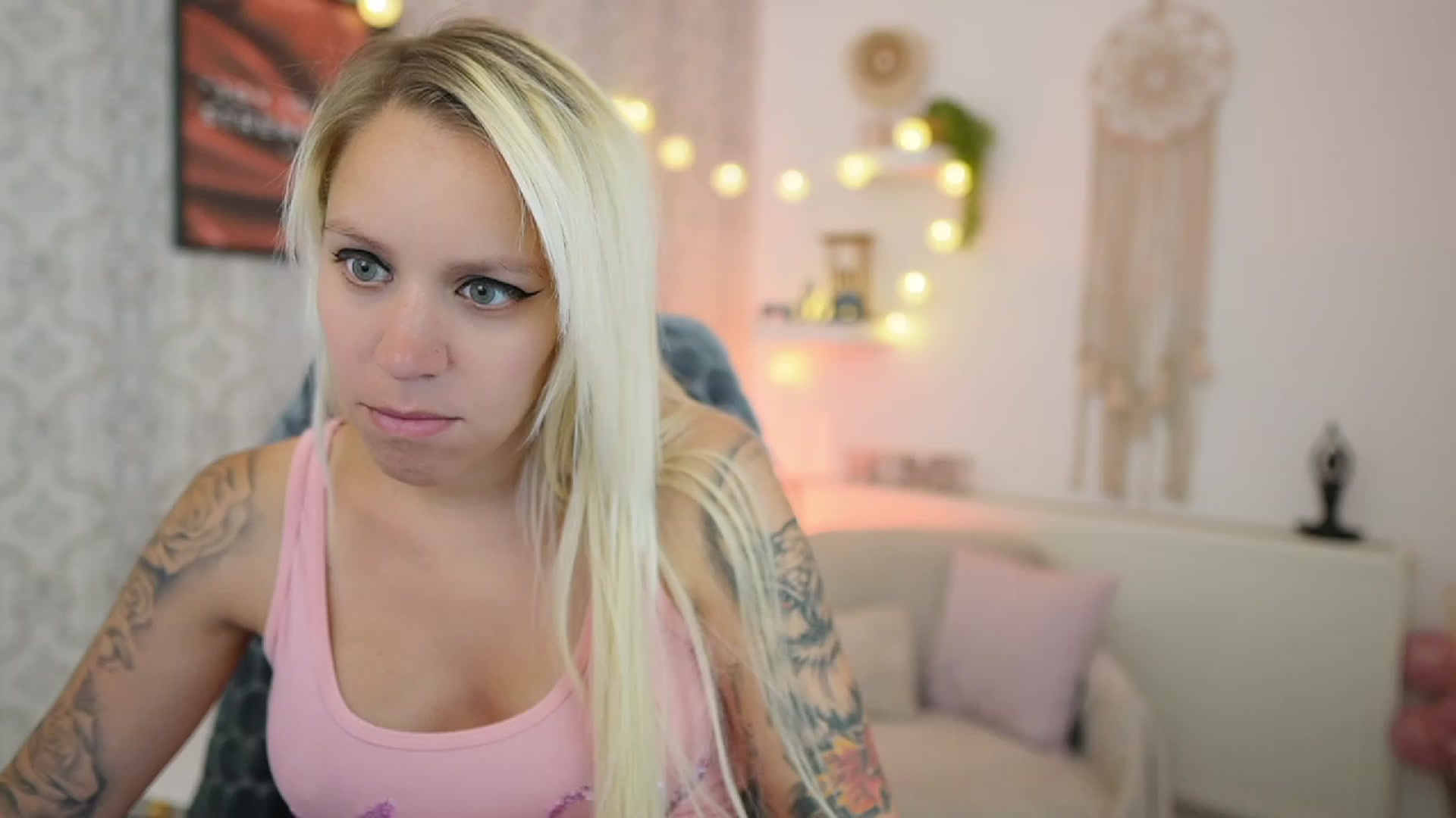 Gallery image thumbnail from Cherry__Blond's myfreecams stream on, 07/21/2023, 11:51 image 17 of 20