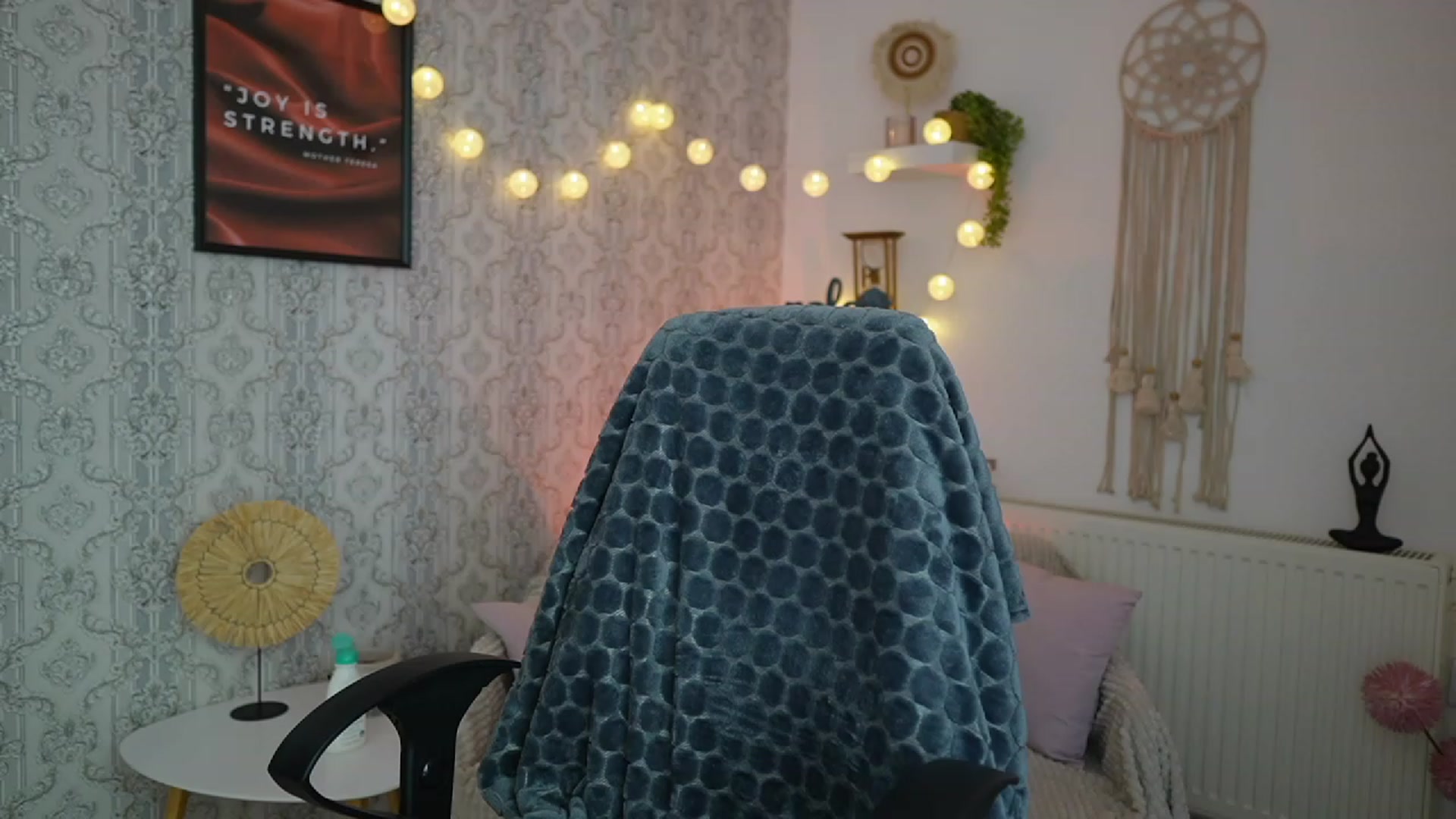 Gallery image thumbnail from Cherry__Blond's myfreecams stream on, 07/22/2023, 12:13 image 8 of 20