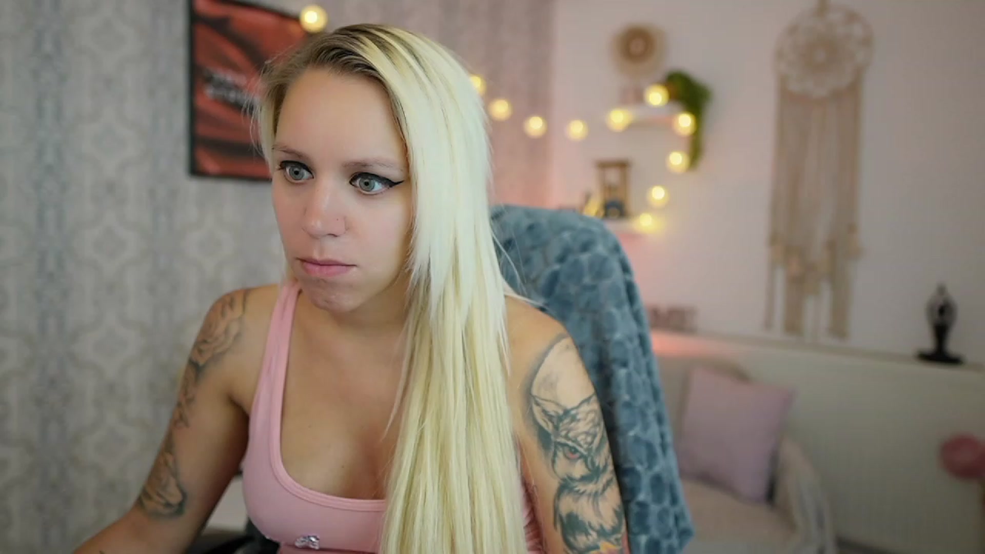 Gallery image thumbnail from Cherry__Blond's myfreecams stream on, 07/23/2023, 11:22 image 7 of 20